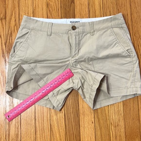 Old Navy Shorts - Picture 2 of 4